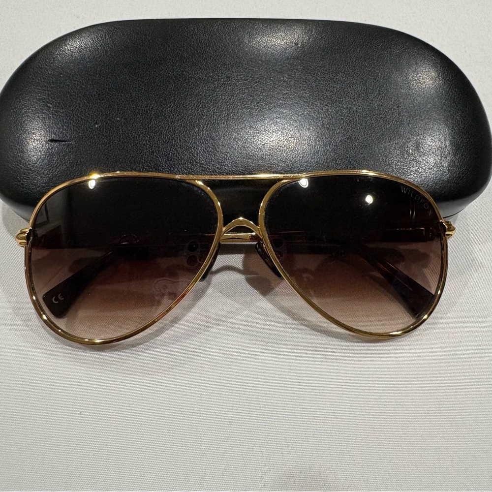 Wildfox Gold Tone Aviator Sunglasses Brown Gradient Lens Retro Y2K